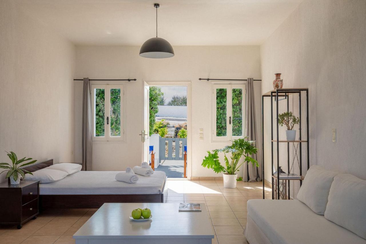 White Utopia Apartments And Maisonettes Имеровигли Екстериор снимка